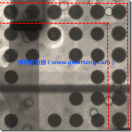 BGA锡球尺寸小于0.4mm，采用降低BGA内围袭球的锡膏量所得到X-Ray，稍微留意一下可以发现最外圈的锡量(圆的直径)比其他内围的锡球上的锡量来得多一点点。也就是外圈的黑色圆形直径比内圈的圆形来得大一点点。