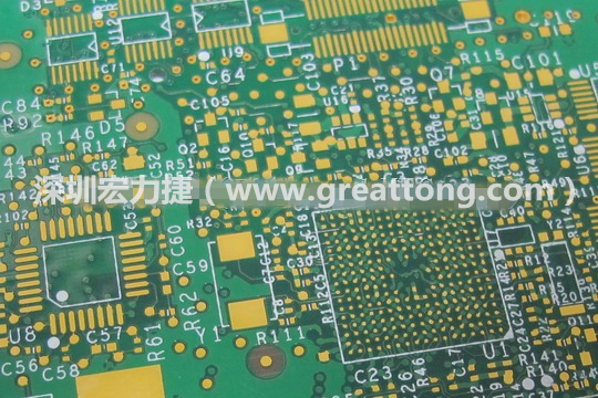 当所有零件的参考位置印刷从电路板上取消会发生什么事？